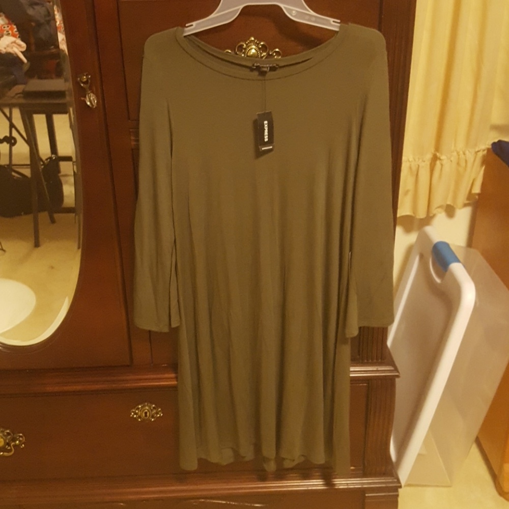 Olive green dress from express with grommet lace s